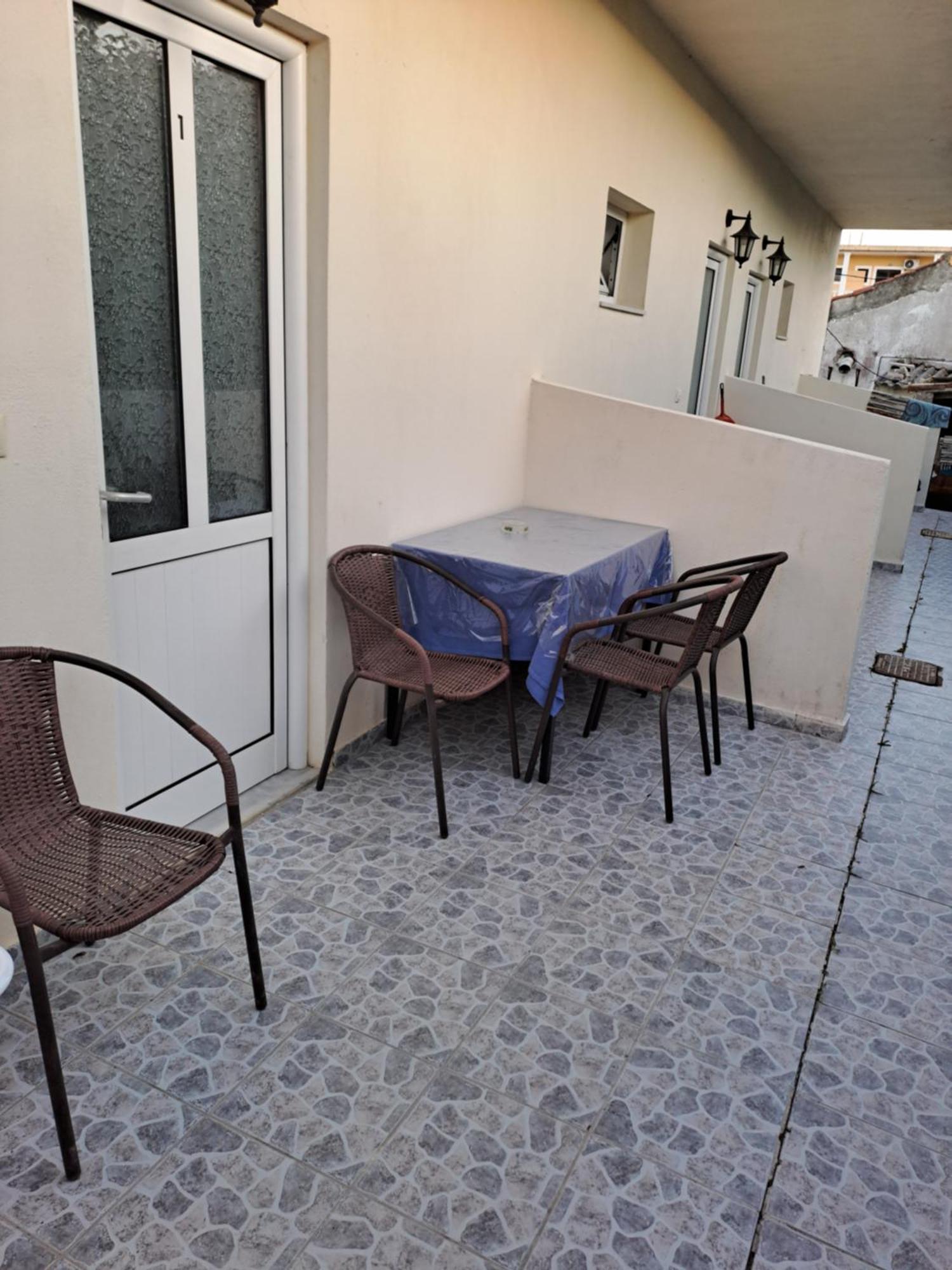 Tony'S Apartments Agios Georgios  Exteriör bild