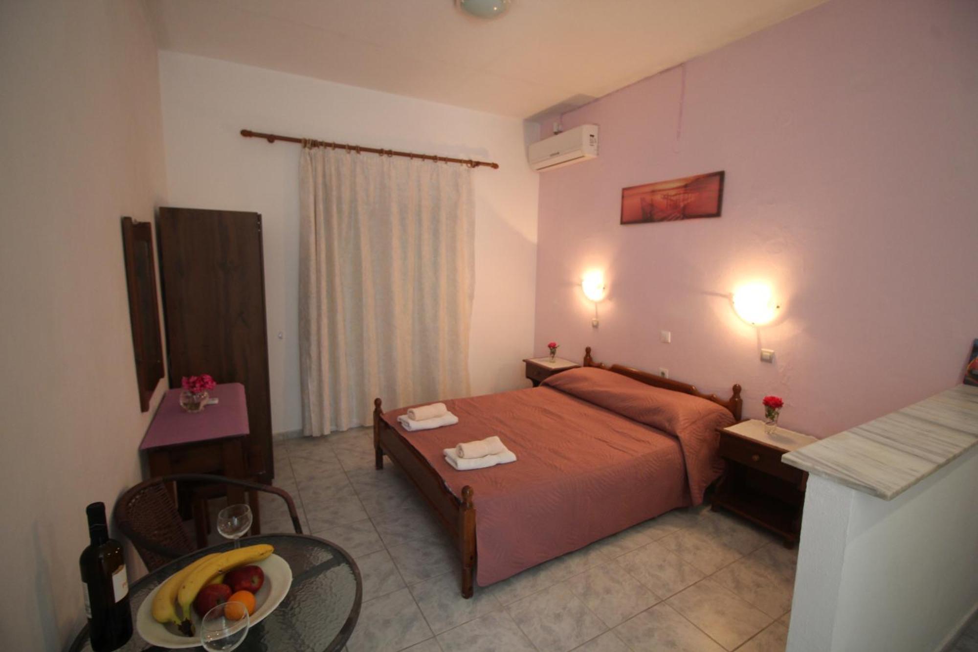 Tony'S Apartments Agios Georgios  Exteriör bild