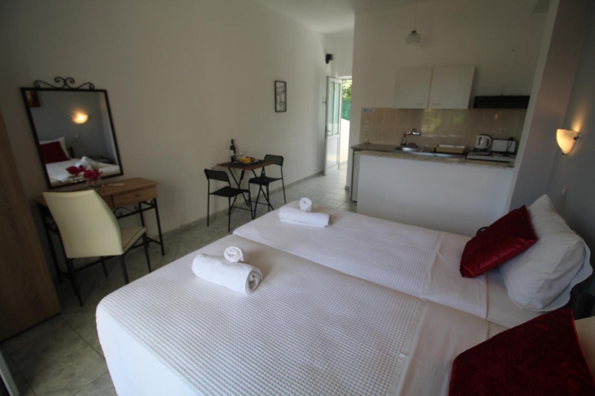 Tony'S Apartments Agios Georgios  Exteriör bild
