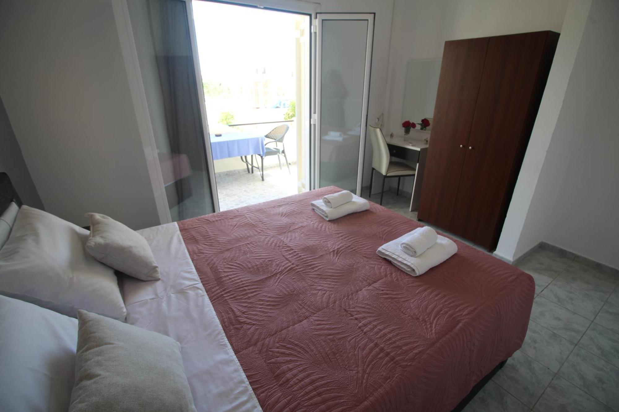 Tony'S Apartments Agios Georgios  Exteriör bild