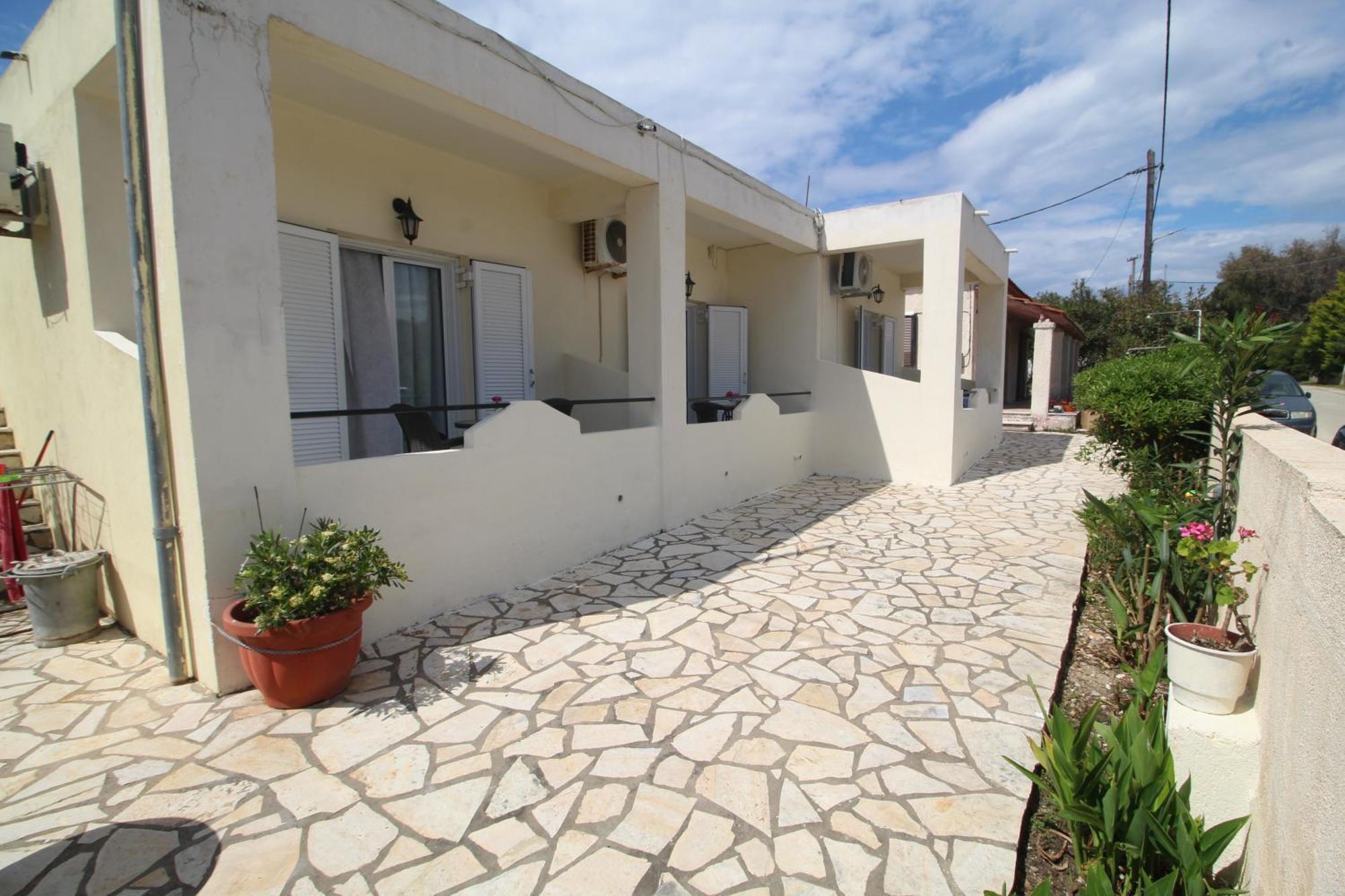 Tony'S Apartments Agios Georgios  Exteriör bild