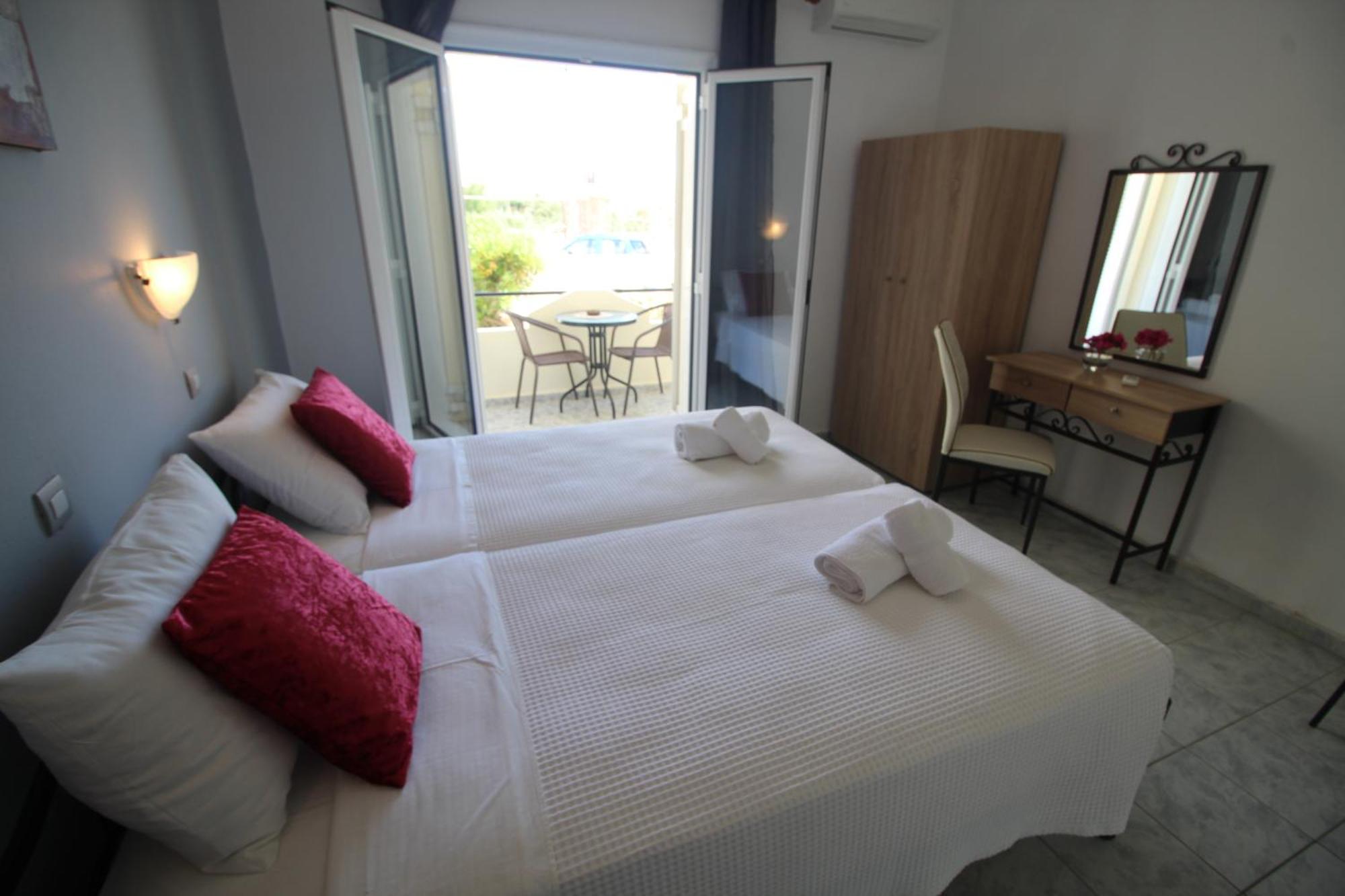 Tony'S Apartments Agios Georgios  Exteriör bild