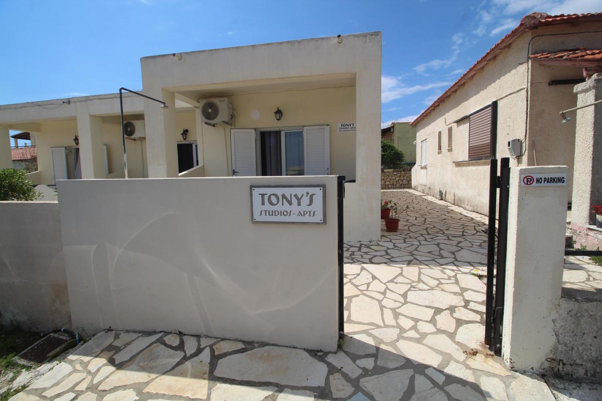 Tony'S Apartments Agios Georgios  Exteriör bild