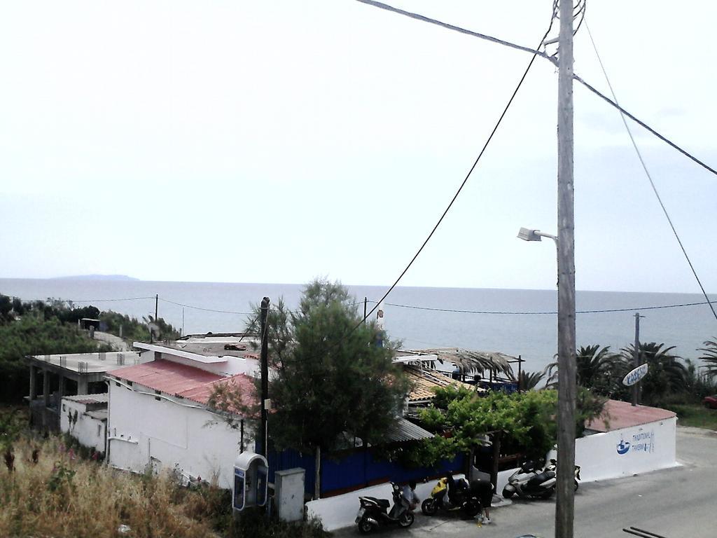 Tony'S Apartments Agios Georgios  Exteriör bild