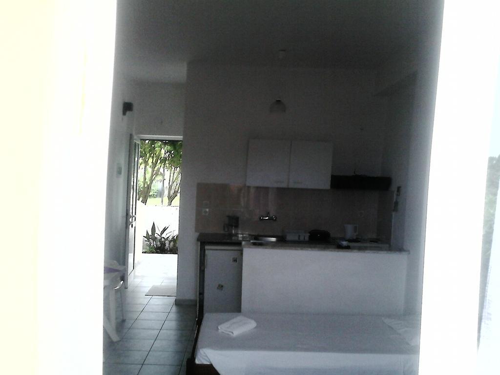 Tony'S Apartments Agios Georgios  Exteriör bild
