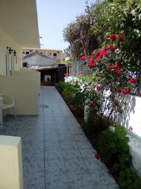 Tony'S Apartments Agios Georgios  Exteriör bild