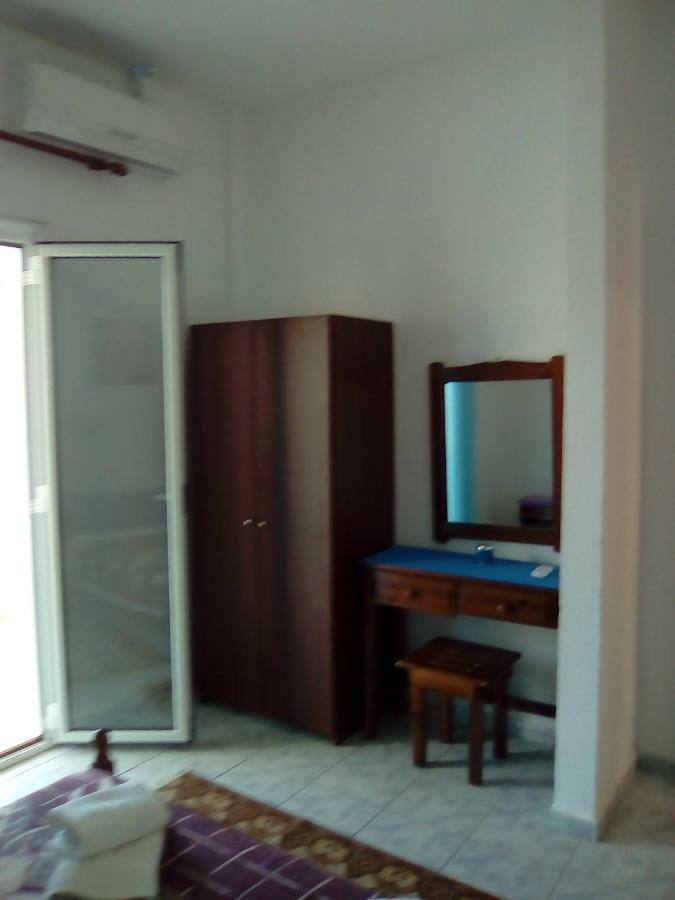 Tony'S Apartments Agios Georgios  Exteriör bild